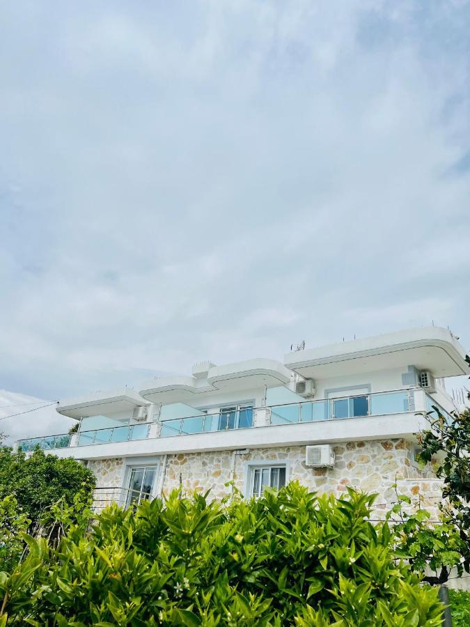 Mistral Inn Himarë Dış mekan fotoğraf