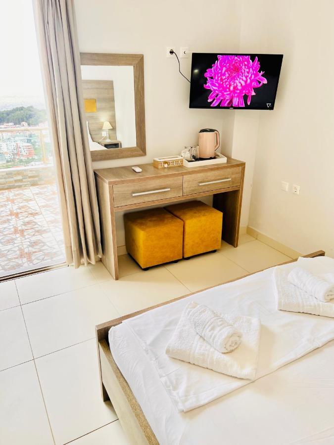Mistral Inn Himarë Dış mekan fotoğraf