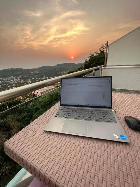 Mistral Inn Himarë Dış mekan fotoğraf